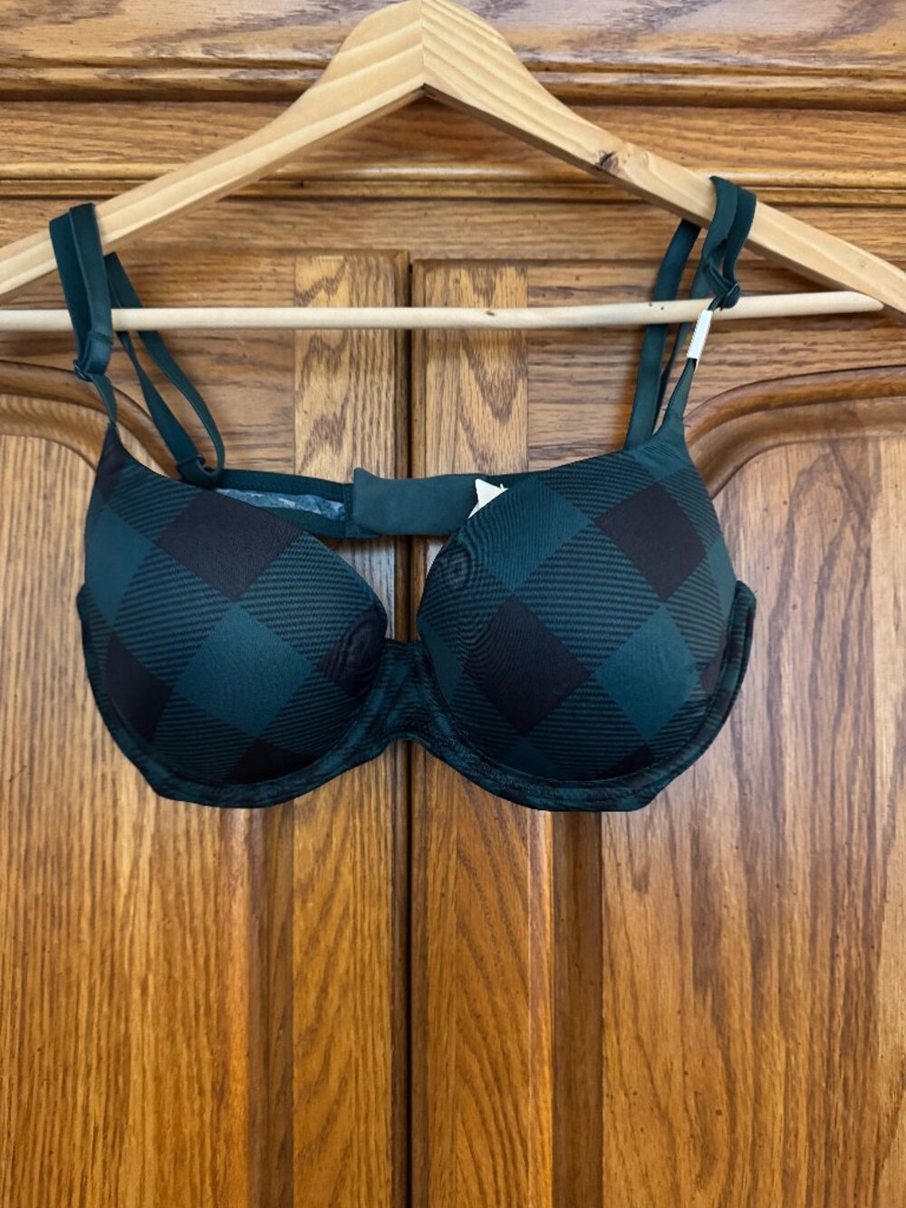PINK Victoria's Secret Emerald Green and Black Plaid Push-Up Bra